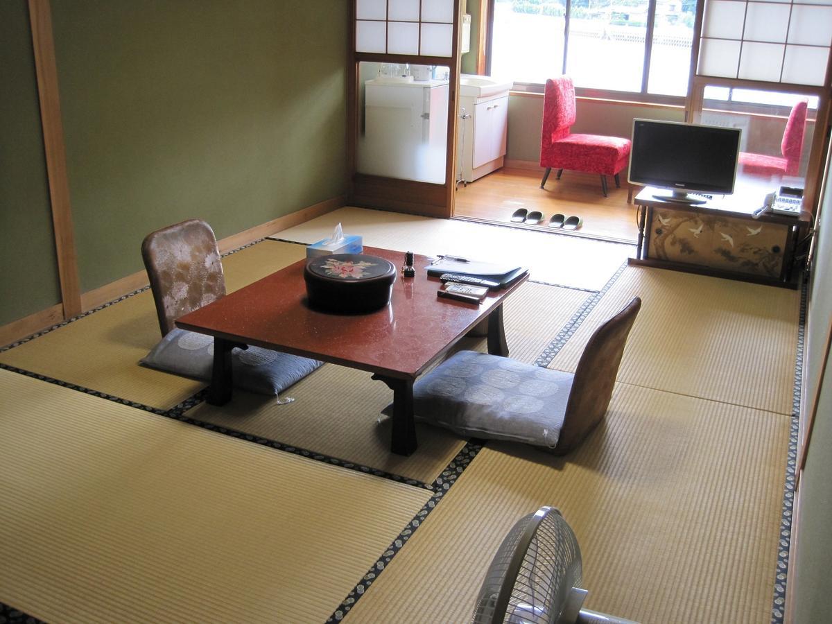 Suminoe Ryokan Onomichi Zimmer foto